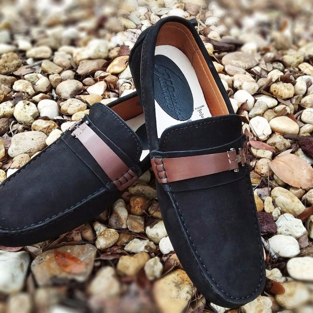 Men leather shoes